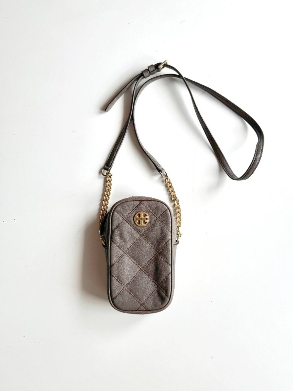 TORY BURCH Willa Volcanic Stone Taupe Quilted Leather Cell Phone Crossbody Purse